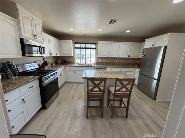 9725 Susan Avenue, California City, CA 93505
