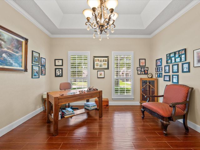 184 Springs Edge Drive, Conroe, TX 77356