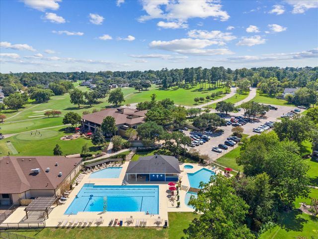 184 Springs Edge Drive, Conroe, TX 77356