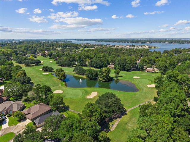 184 Springs Edge Drive, Conroe, TX 77356