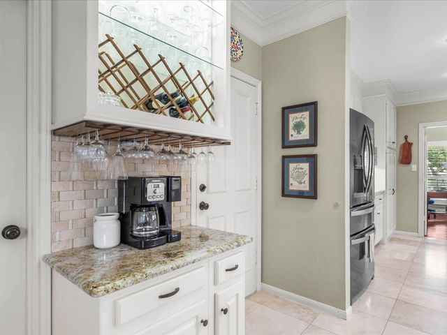 184 Springs Edge Drive, Conroe, TX 77356