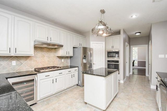 16522 Champions Cove Circle, Spring, TX 77379