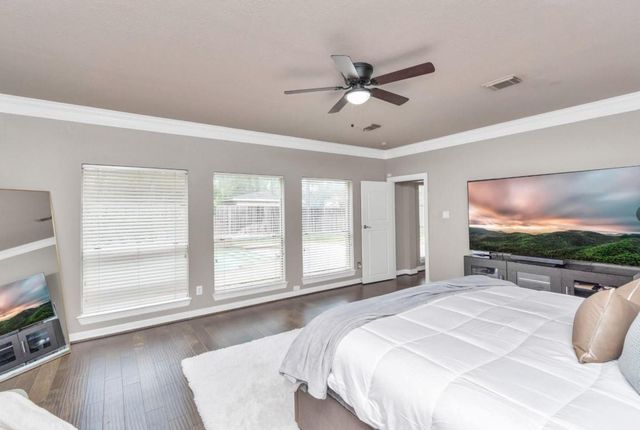 16522 Champions Cove Circle, Spring, TX 77379