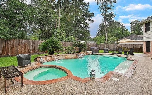 16522 Champions Cove Circle, Spring, TX 77379