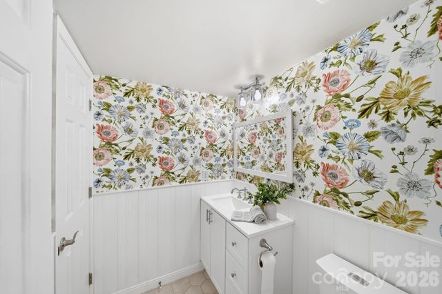 10218 Rougemont Lane, Charlotte, NC 28277