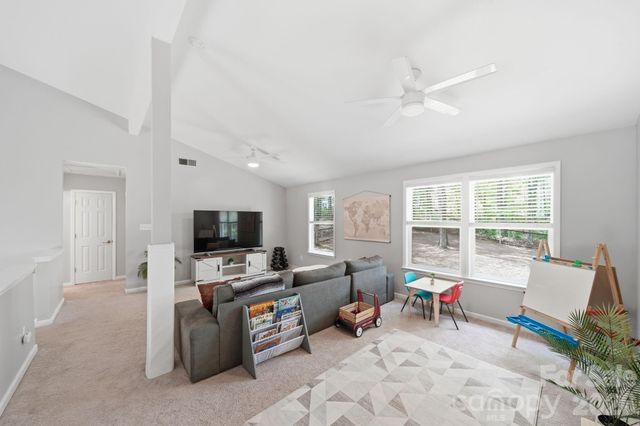 10218 Rougemont Lane, Charlotte, NC 28277