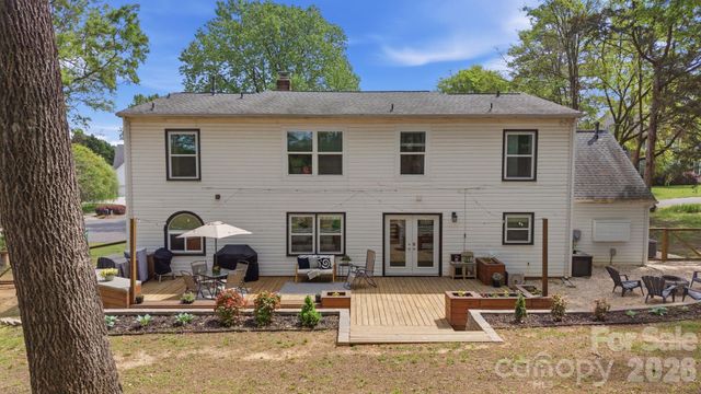 10218 Rougemont Lane, Charlotte, NC 28277