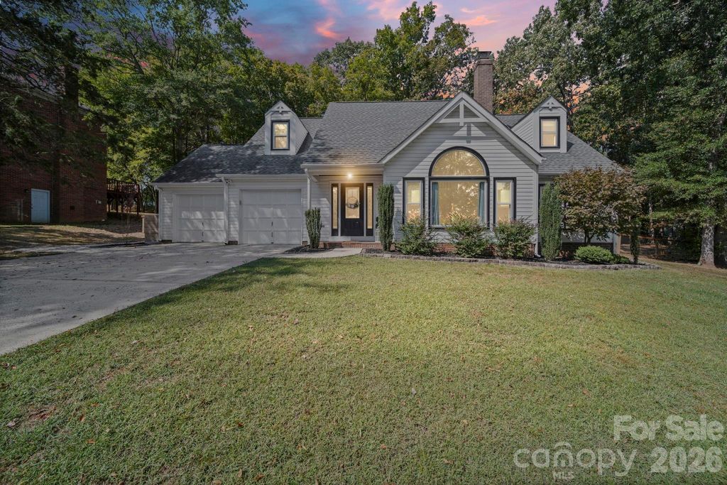 10218 Rougemont Lane, Charlotte, NC 28277