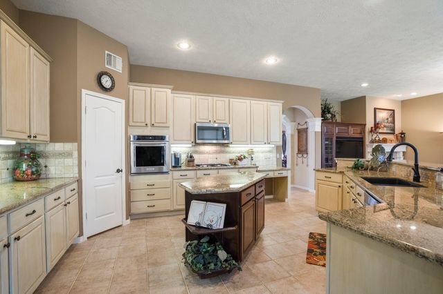 6615 Haughton Drive, Spring, TX 77389