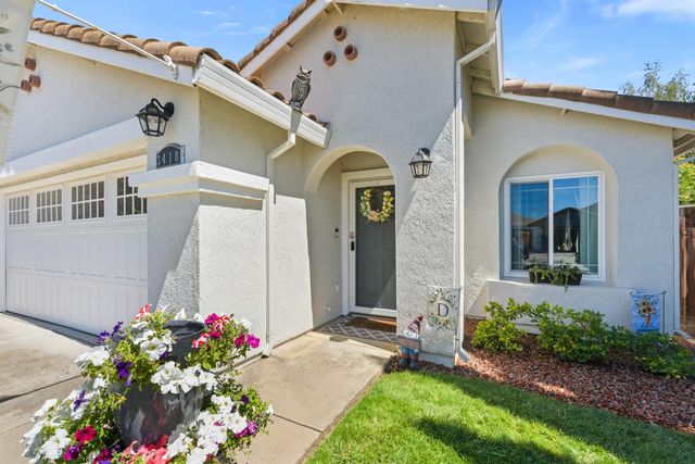 3418 Sweet Pea Way, Sacramento, CA 95833