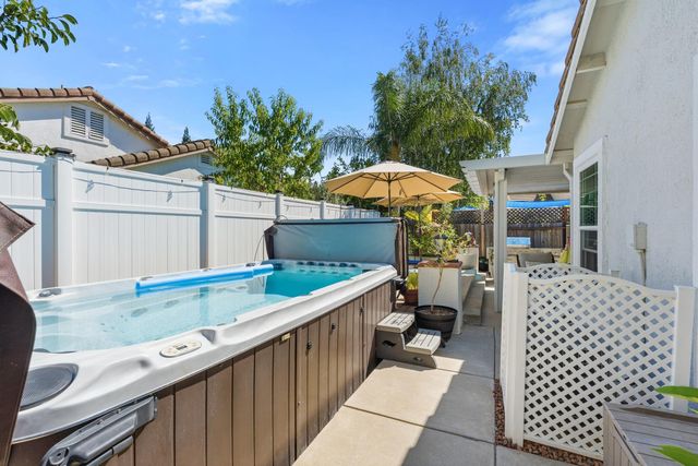 3418 Sweet Pea Way, Sacramento, CA 95833