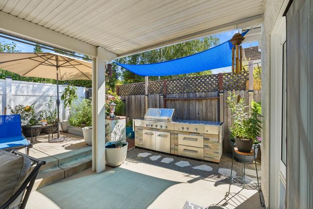 3418 Sweet Pea Way, Sacramento, CA 95833
