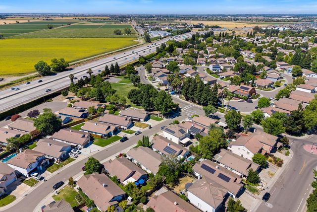 3418 Sweet Pea Way, Sacramento, CA 95833