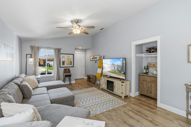 3418 Sweet Pea Way, Sacramento, CA 95833