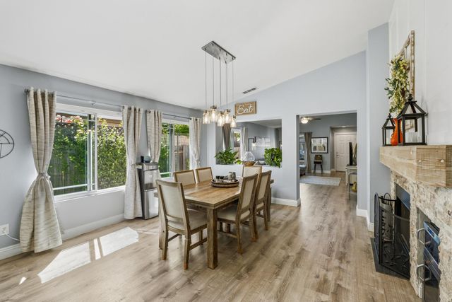 3418 Sweet Pea Way, Sacramento, CA 95833