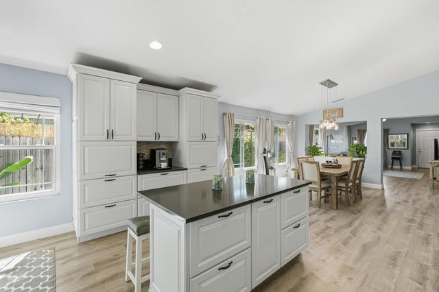 3418 Sweet Pea Way, Sacramento, CA 95833