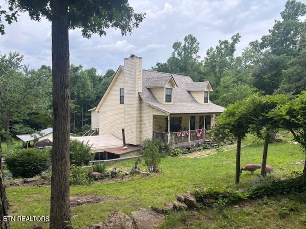 331 Briley Rd, Spring City, TN 37381