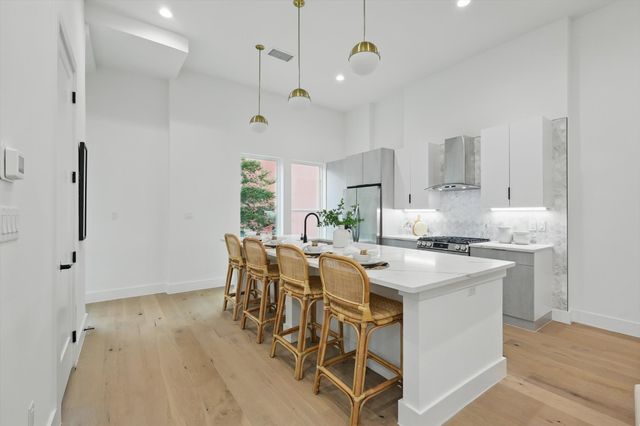4208 Live Oak Street 102, Dallas, TX 75204