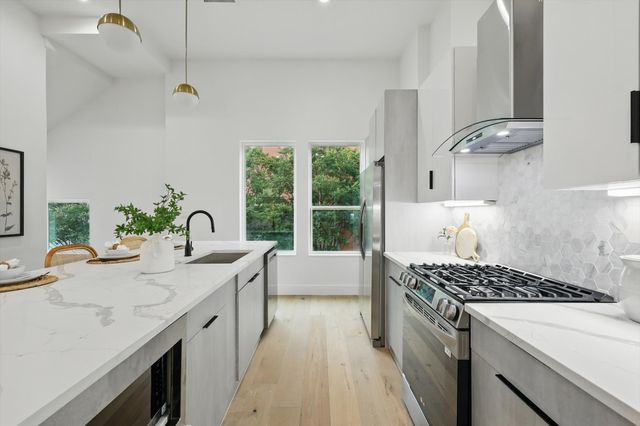4208 Live Oak Street 102, Dallas, TX 75204