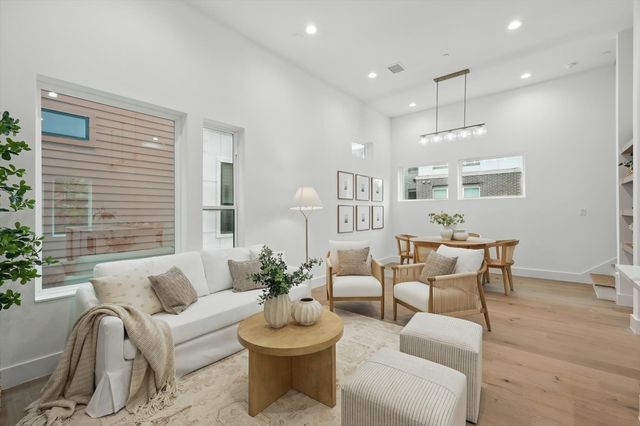 4208 Live Oak Street 102, Dallas, TX 75204