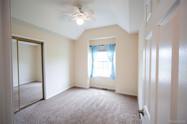 4470 Westedge Way, Burton, MI 48439