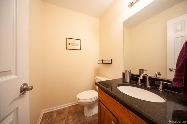 4470 Westedge Way, Burton, MI 48439