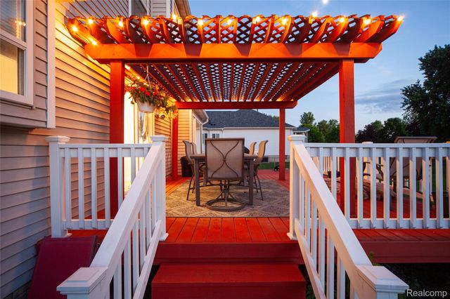 4470 Westedge Way, Burton, MI 48439