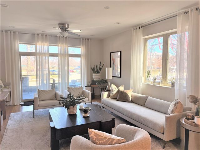 2835 W Division Street 4E, Chicago, IL 60622