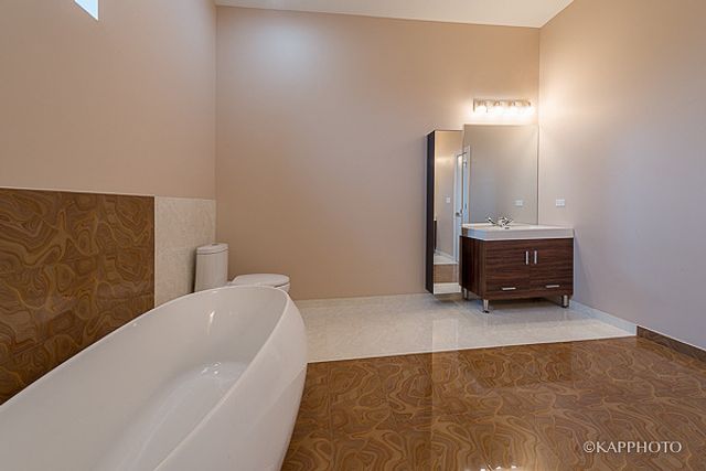 2835 W Division Street 4E, Chicago, IL 60622