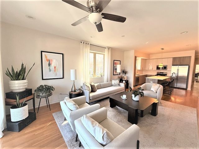 2835 W Division Street 4E, Chicago, IL 60622