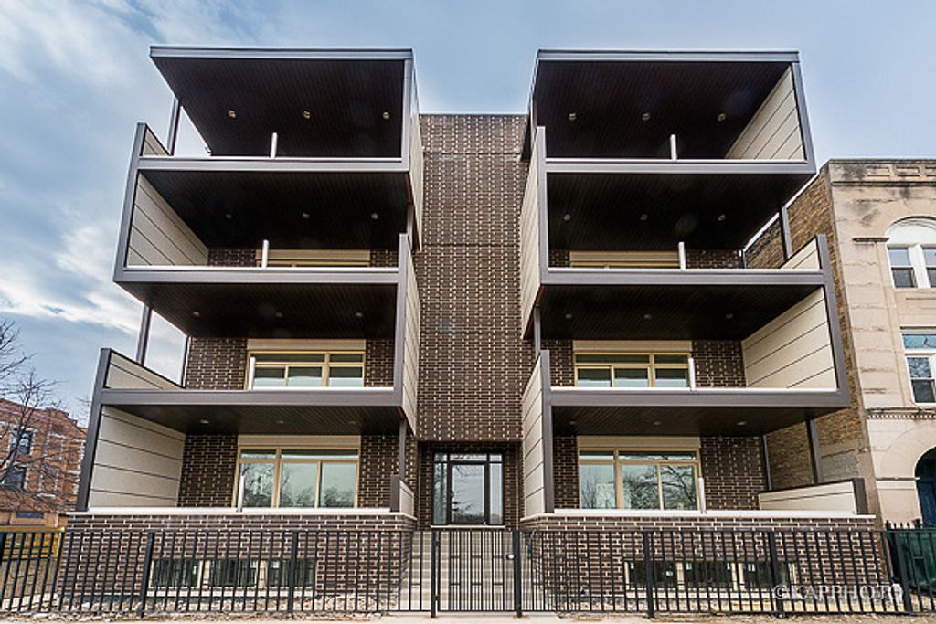 2835 W Division Street 4E, Chicago, IL 60622