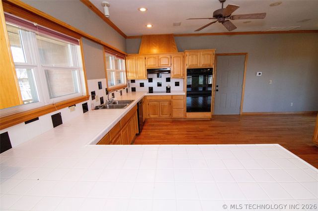 5240 Adams Road, Mounds, OK 74047