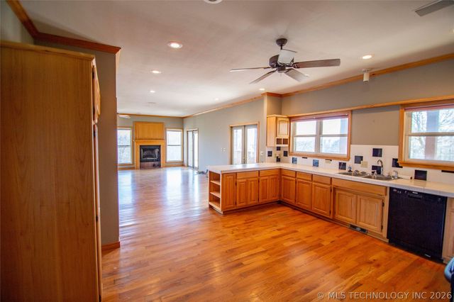 5240 Adams Road, Mounds, OK 74047