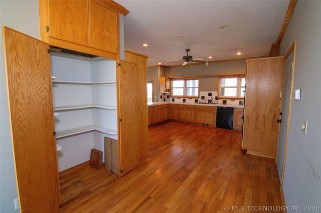 5240 Adams Road, Mounds, OK 74047