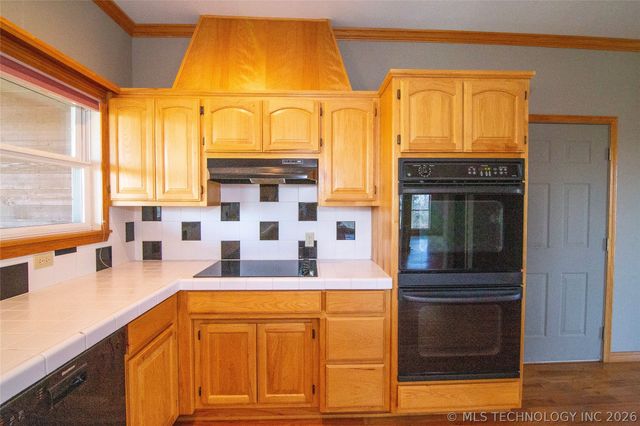 5240 Adams Road, Mounds, OK 74047