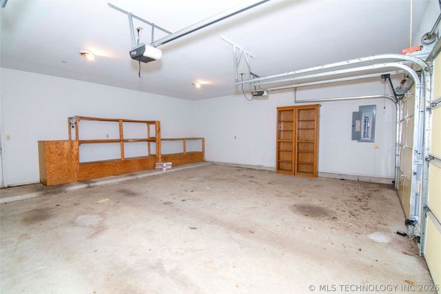 5240 Adams Road, Mounds, OK 74047