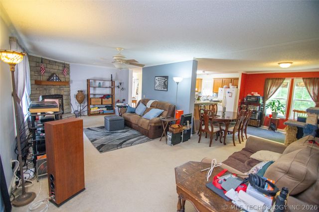 5240 Adams Road, Mounds, OK 74047