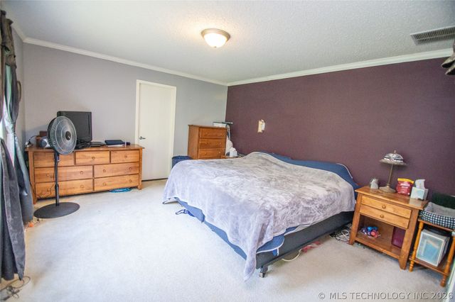 5240 Adams Road, Mounds, OK 74047