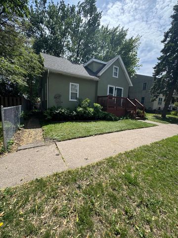 878 Monroe Court, Saint Paul, MN 55102