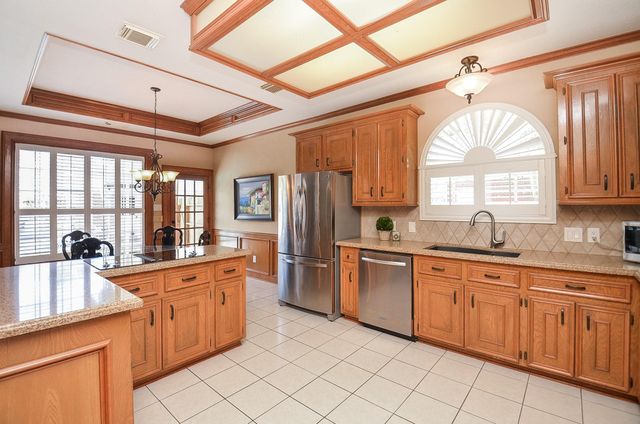 19614 Laurel Park Lane, Houston, TX 77094