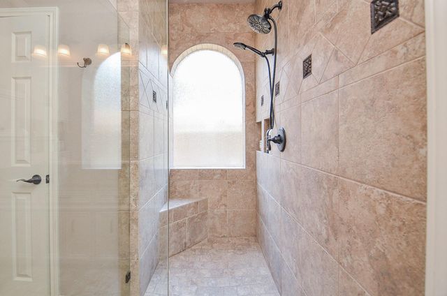 19614 Laurel Park Lane, Houston, TX 77094