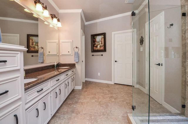 19614 Laurel Park Lane, Houston, TX 77094