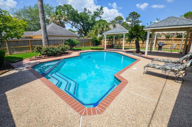 19614 Laurel Park Lane, Houston, TX 77094