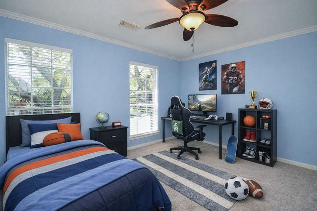 19614 Laurel Park Lane, Houston, TX 77094