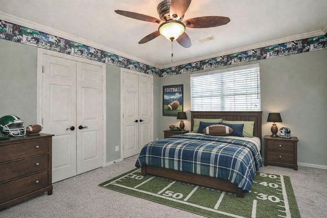 19614 Laurel Park Lane, Houston, TX 77094