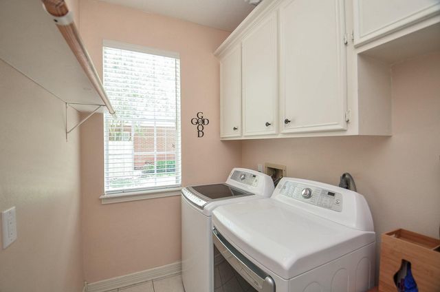 19614 Laurel Park Lane, Houston, TX 77094