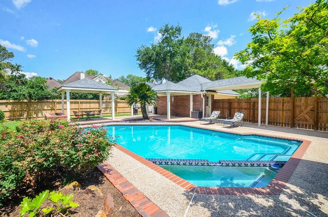 19614 Laurel Park Lane, Houston, TX 77094