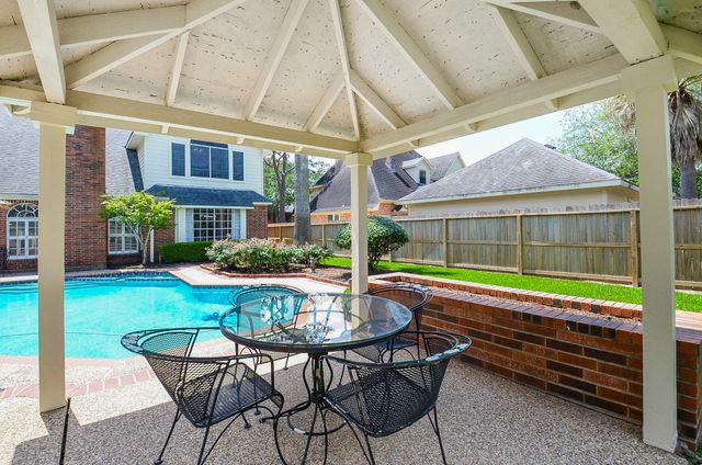 19614 Laurel Park Lane, Houston, TX 77094