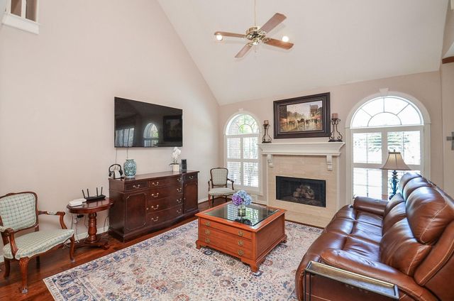 19614 Laurel Park Lane, Houston, TX 77094