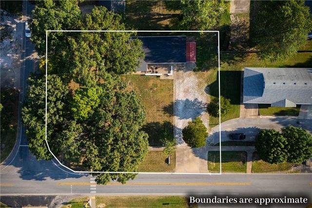 612 W Pickens Road, Pea Ridge, AR 72751